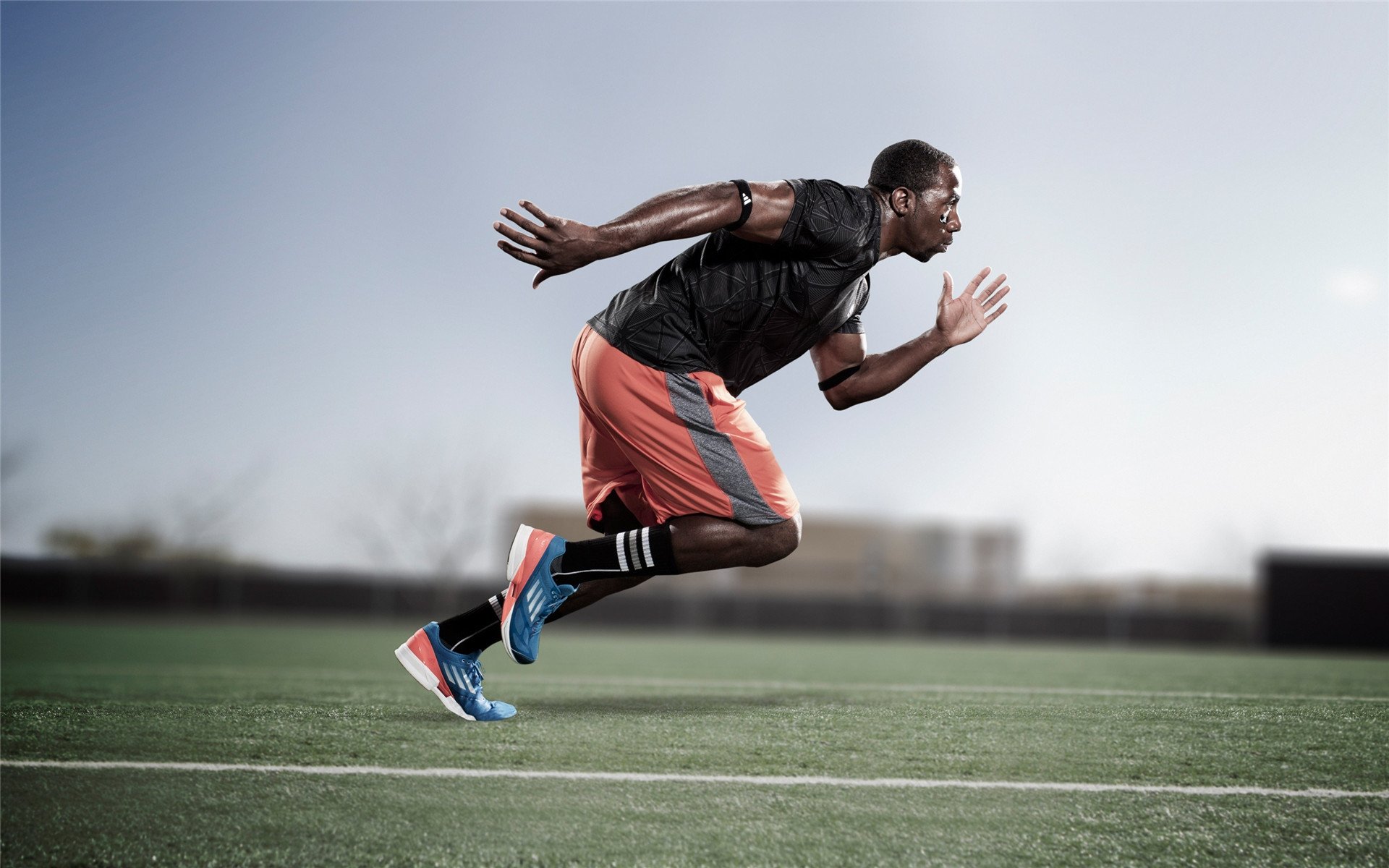 德甲火速反攻：瞬间突破敌阵引爆全场，德甲防守